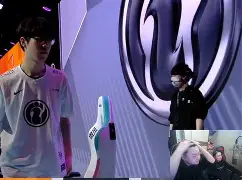 TheShy在利物浦比赛中出色防守，比赛规则变更引发热议！